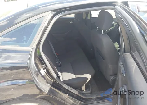 2017 Ford Focus Sel z USA, uszkodzony, nr VIN 1FADP3H23HL243063